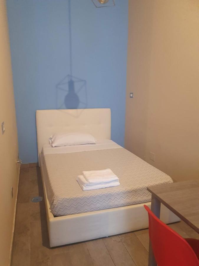 נאפולי Emyjo Central B&B מראה חיצוני תמונה