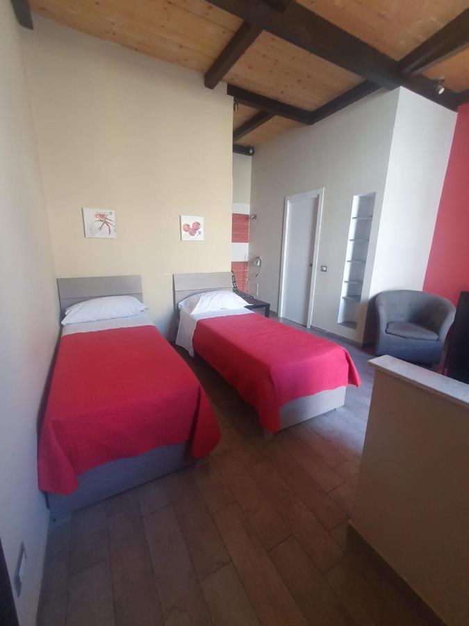 נאפולי Emyjo Central B&B מראה חיצוני תמונה