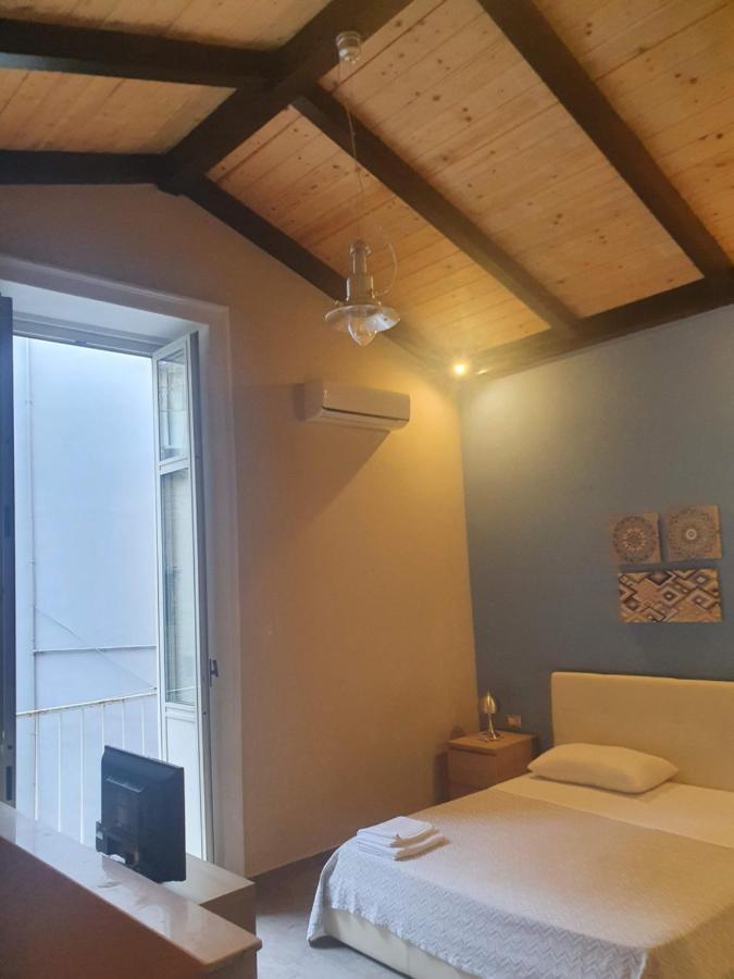 נאפולי Emyjo Central B&B מראה חיצוני תמונה