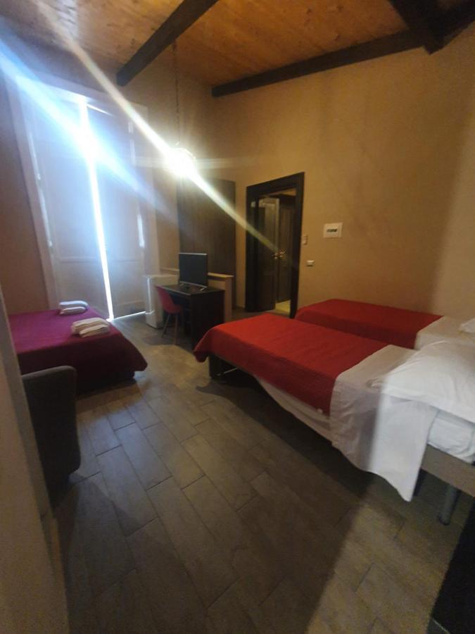 נאפולי Emyjo Central B&B מראה חיצוני תמונה