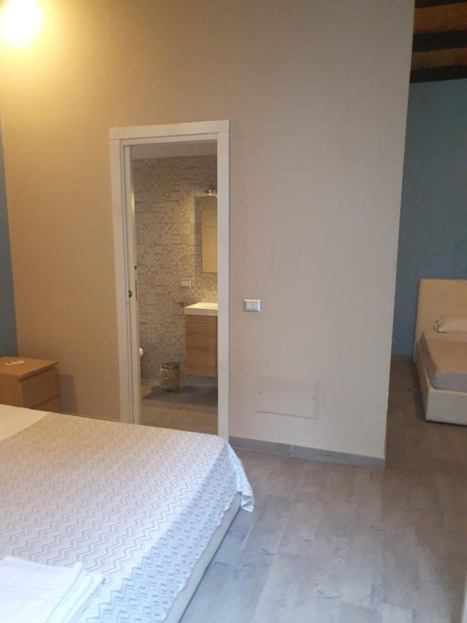 נאפולי Emyjo Central B&B מראה חיצוני תמונה