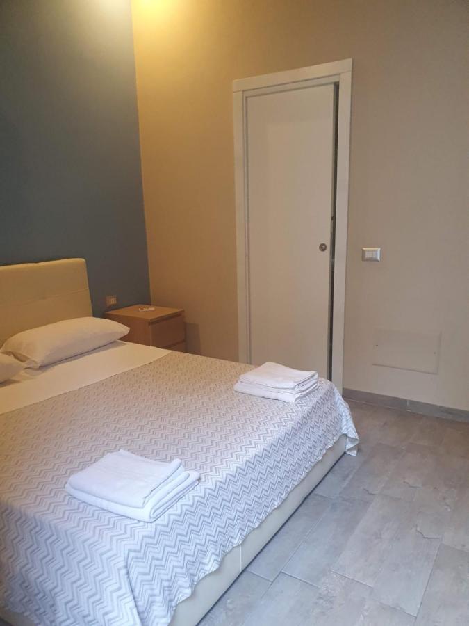 נאפולי Emyjo Central B&B מראה חיצוני תמונה