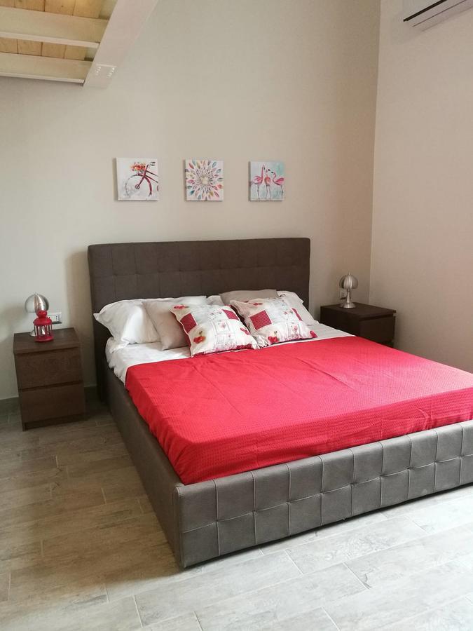 נאפולי Emyjo Central B&B מראה חיצוני תמונה