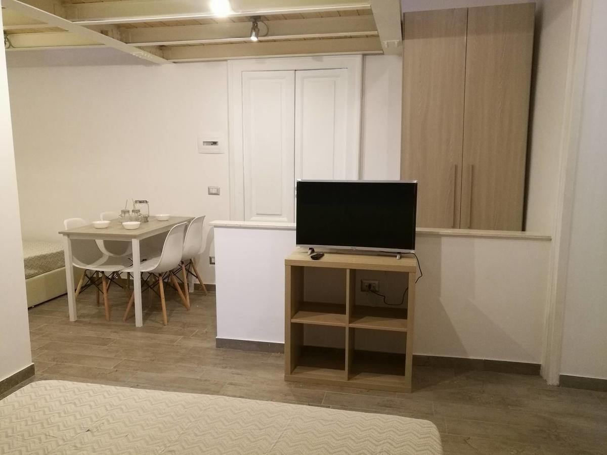 נאפולי Emyjo Central B&B מראה חיצוני תמונה
