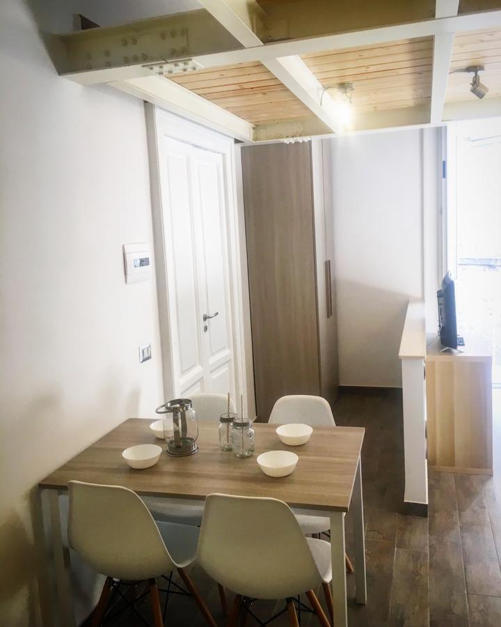 נאפולי Emyjo Central B&B מראה חיצוני תמונה